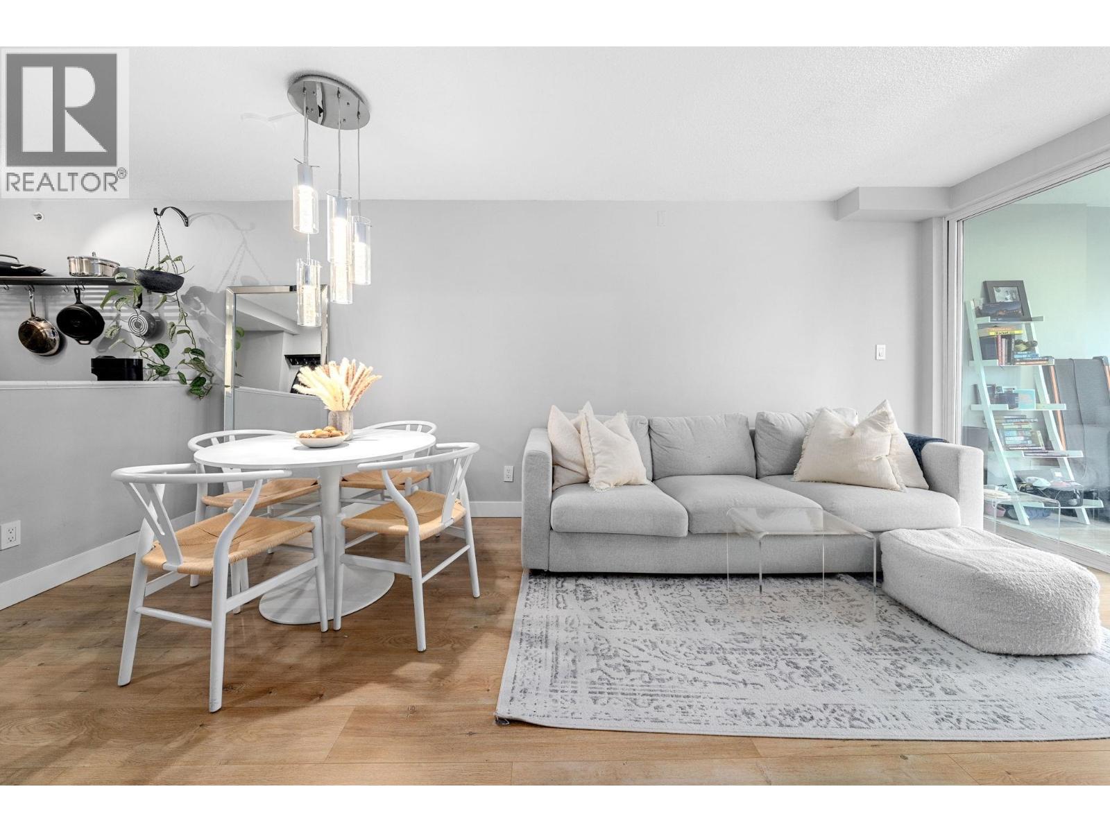 2803 939 HOMER STREET — photo 3