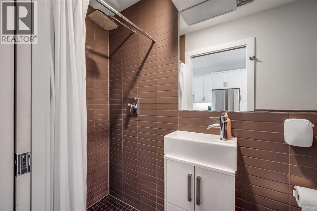#202 1521 26 Avenue SW - 23