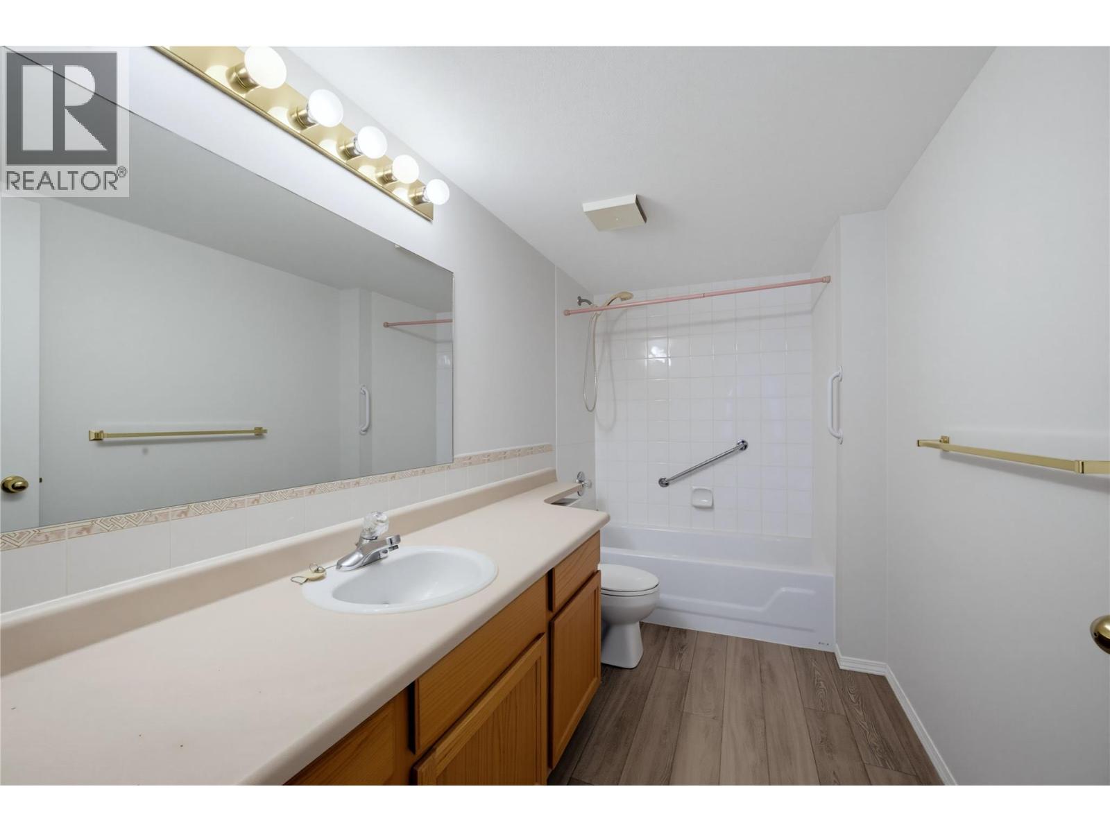 250 5 Street SE Unit# 111, Salmon Arm