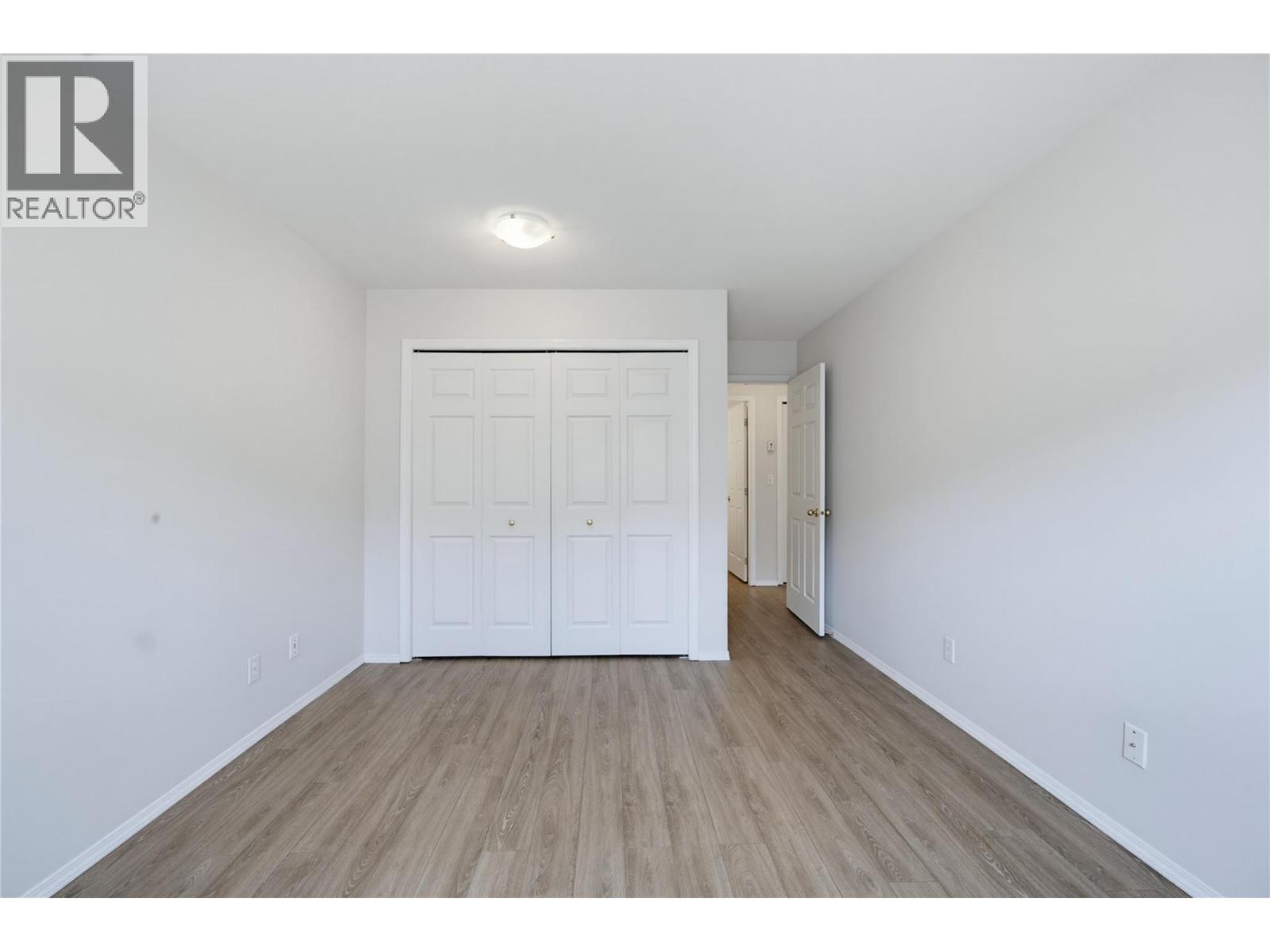 #111 250 5 Street SE - 25