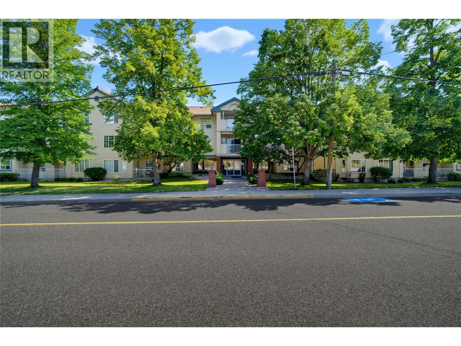 #111 250 5 Street SE - 27