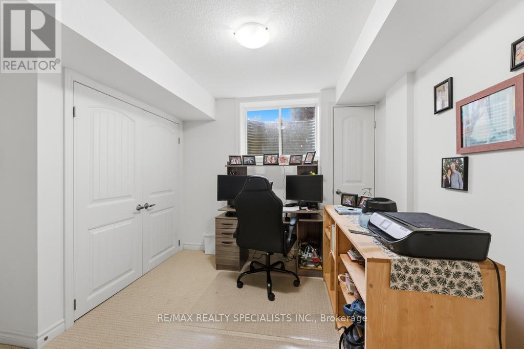 #2 101 FREDERICK DRIVE - Image 27