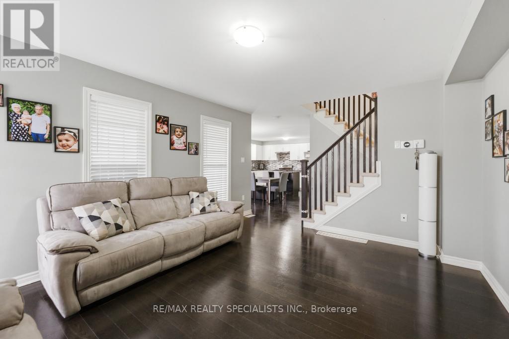 #2 101 FREDERICK DRIVE - Image 4