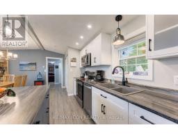 30 Grand Vista Crescent, Wellington North, ON N0G2L0 Photo 13