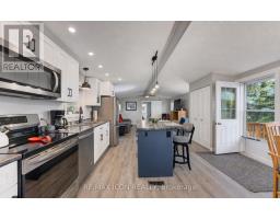 30 Grand Vista Crescent, Wellington North, ON N0G2L0 Photo 9