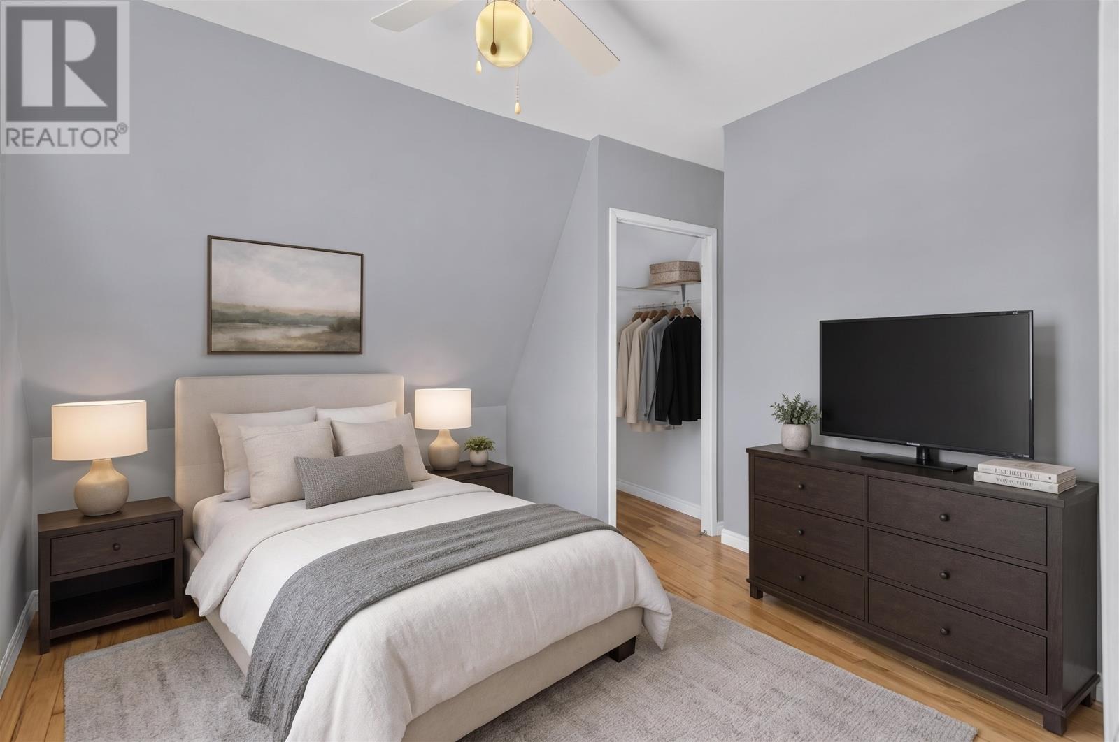 7 MacArthur Drive - 32