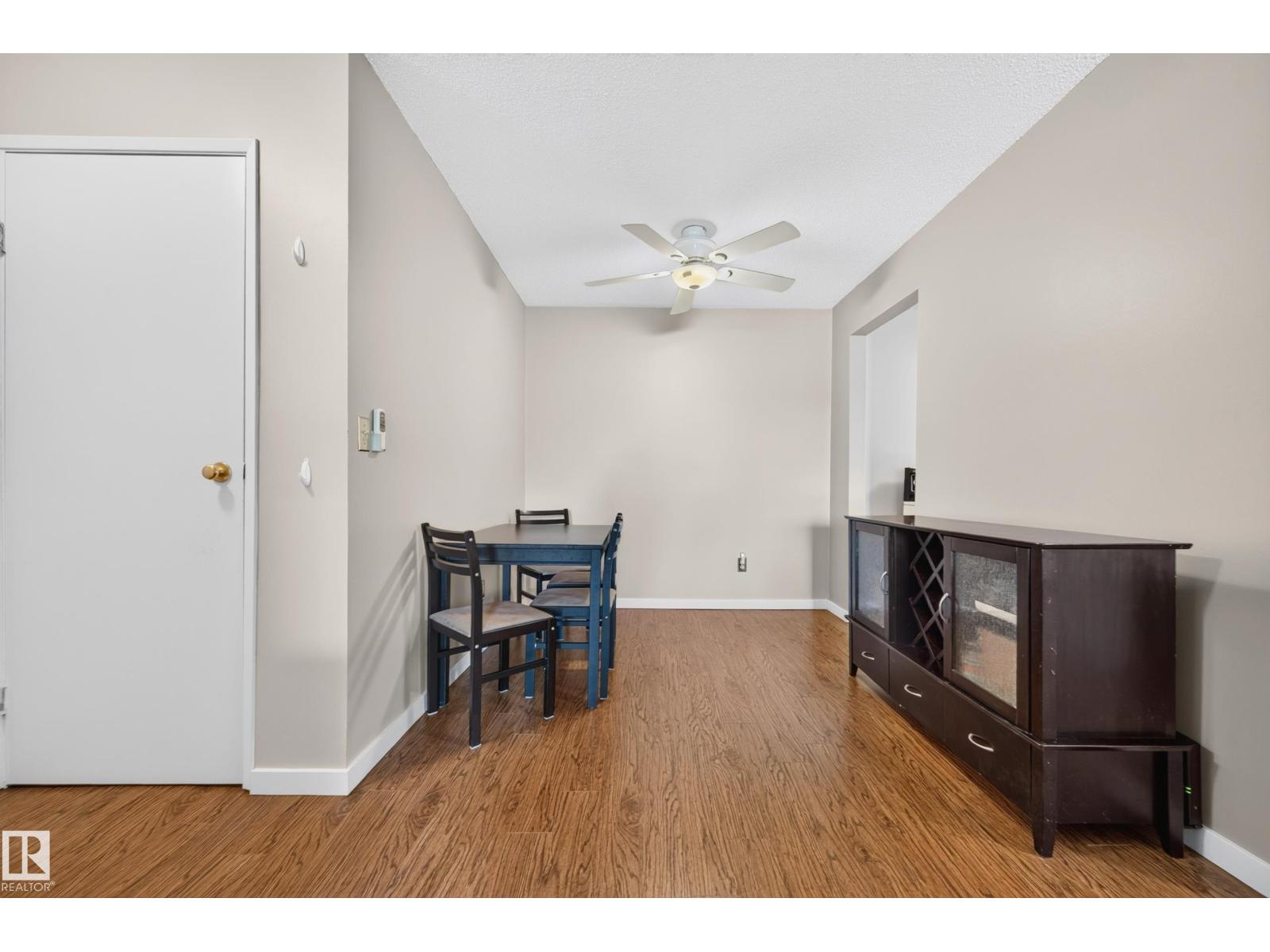 #305 355 Woodbridge WY - 4