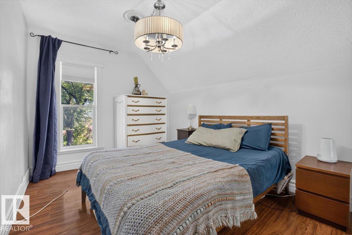 11636 95A ST NW - 27