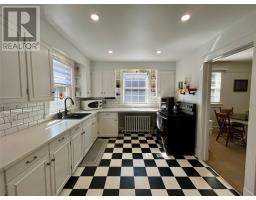 34 Central Street thumbnail 13