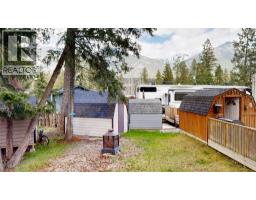 4868 Riverview Drive Unit# 100, Edgewater, BC V0A1E0 Photo 8