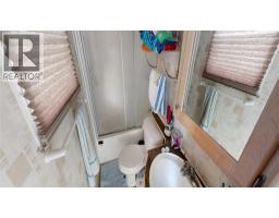 4868 Riverview Drive Unit# 100, Edgewater, BC V0A1E0 Photo 11