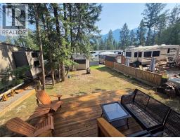 4868 Riverview Drive Unit# 100, Edgewater, BC V0A1E0 Photo 6