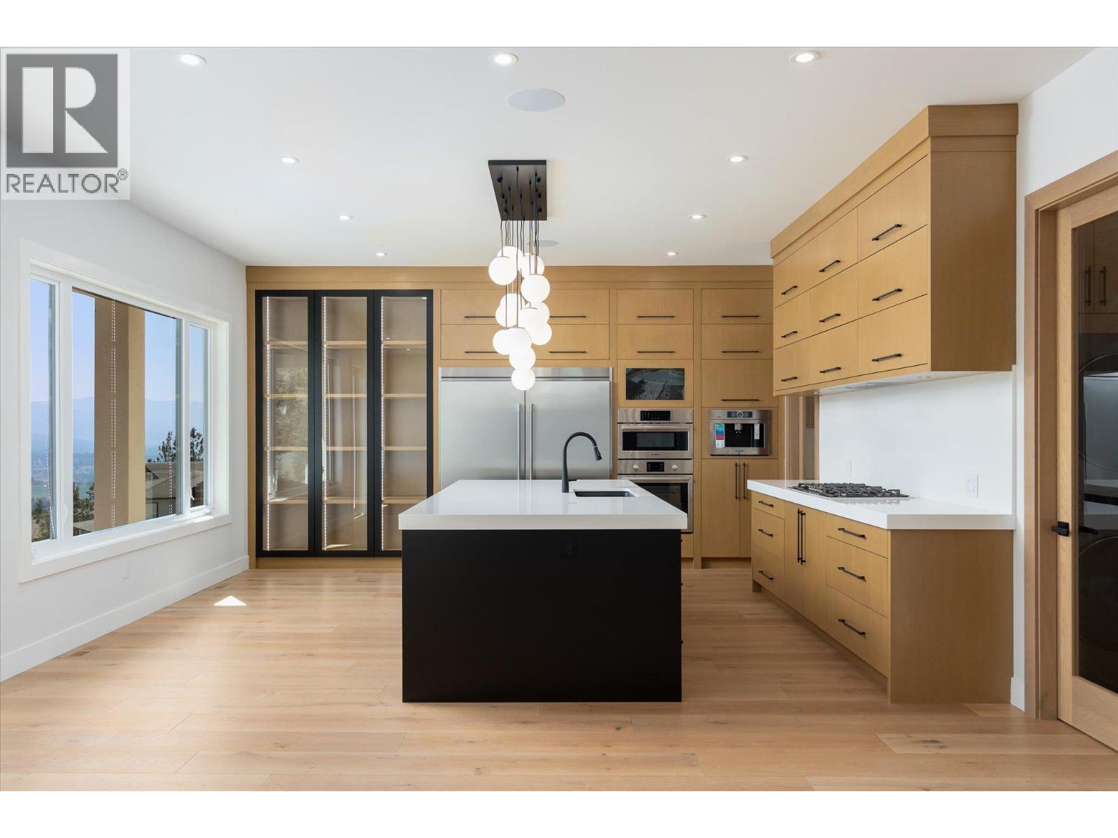 1082 Carnoustie Drive, Kelowna