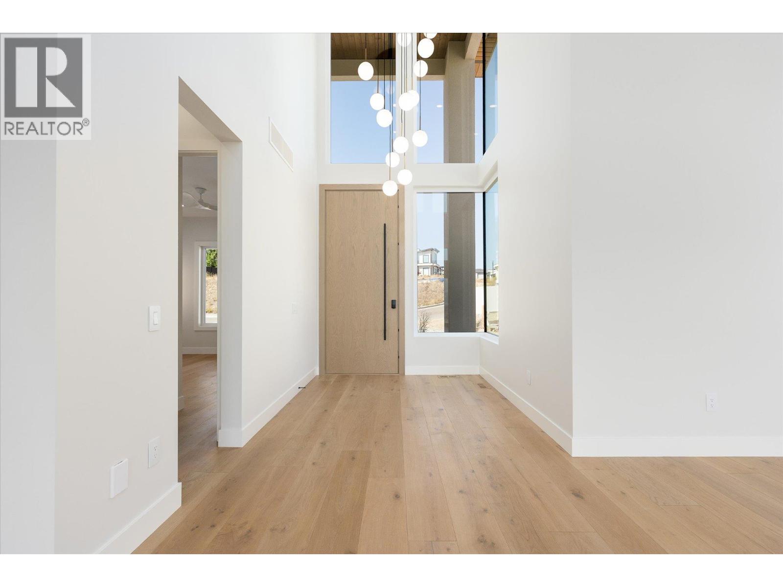 1082 Carnoustie Drive, Kelowna