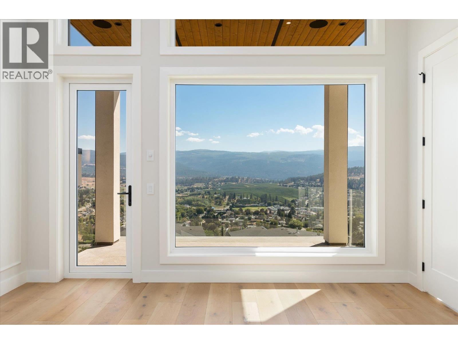 1082 Carnoustie Drive, Kelowna