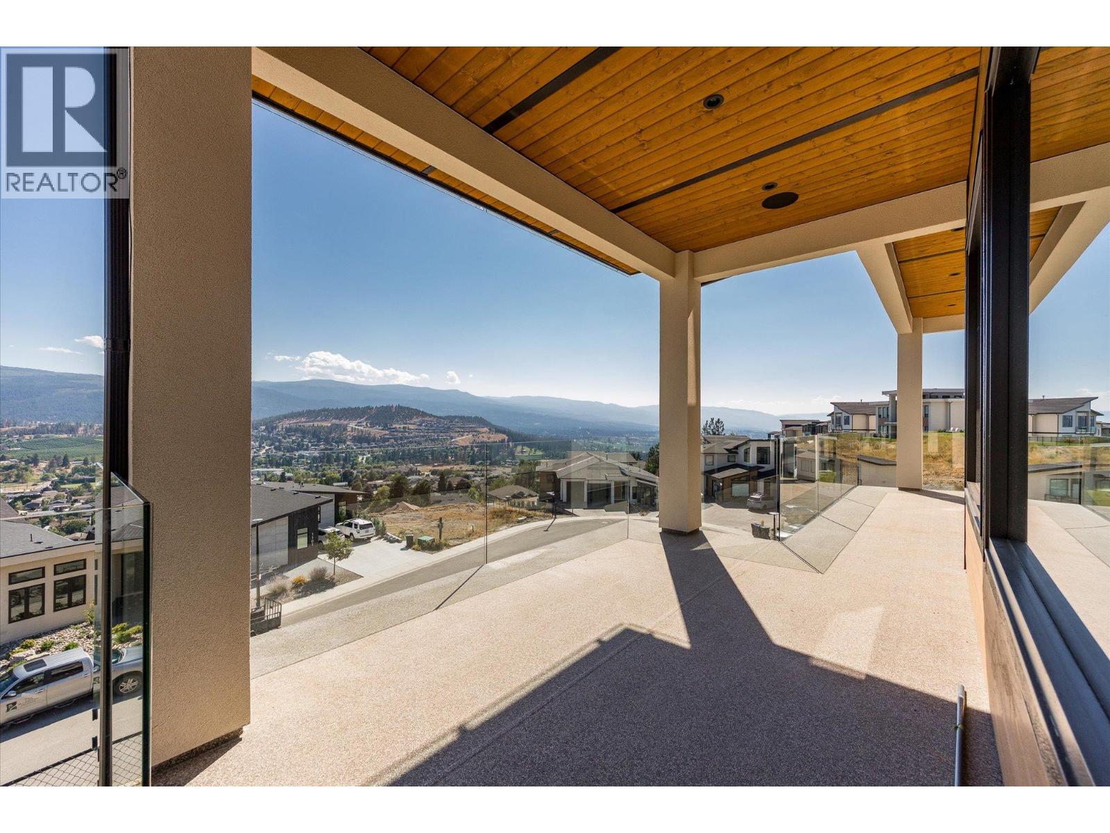 1082 Carnoustie Drive, Kelowna