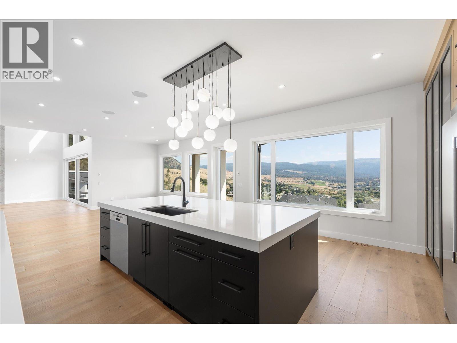 1082 Carnoustie Drive, Kelowna