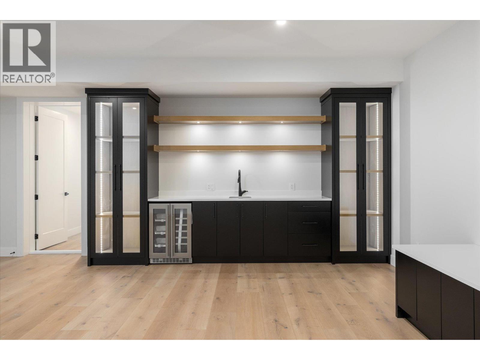 1082 Carnoustie Drive, Kelowna