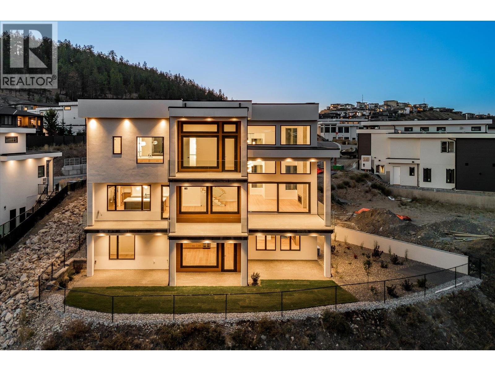 1082 Carnoustie Drive, Kelowna