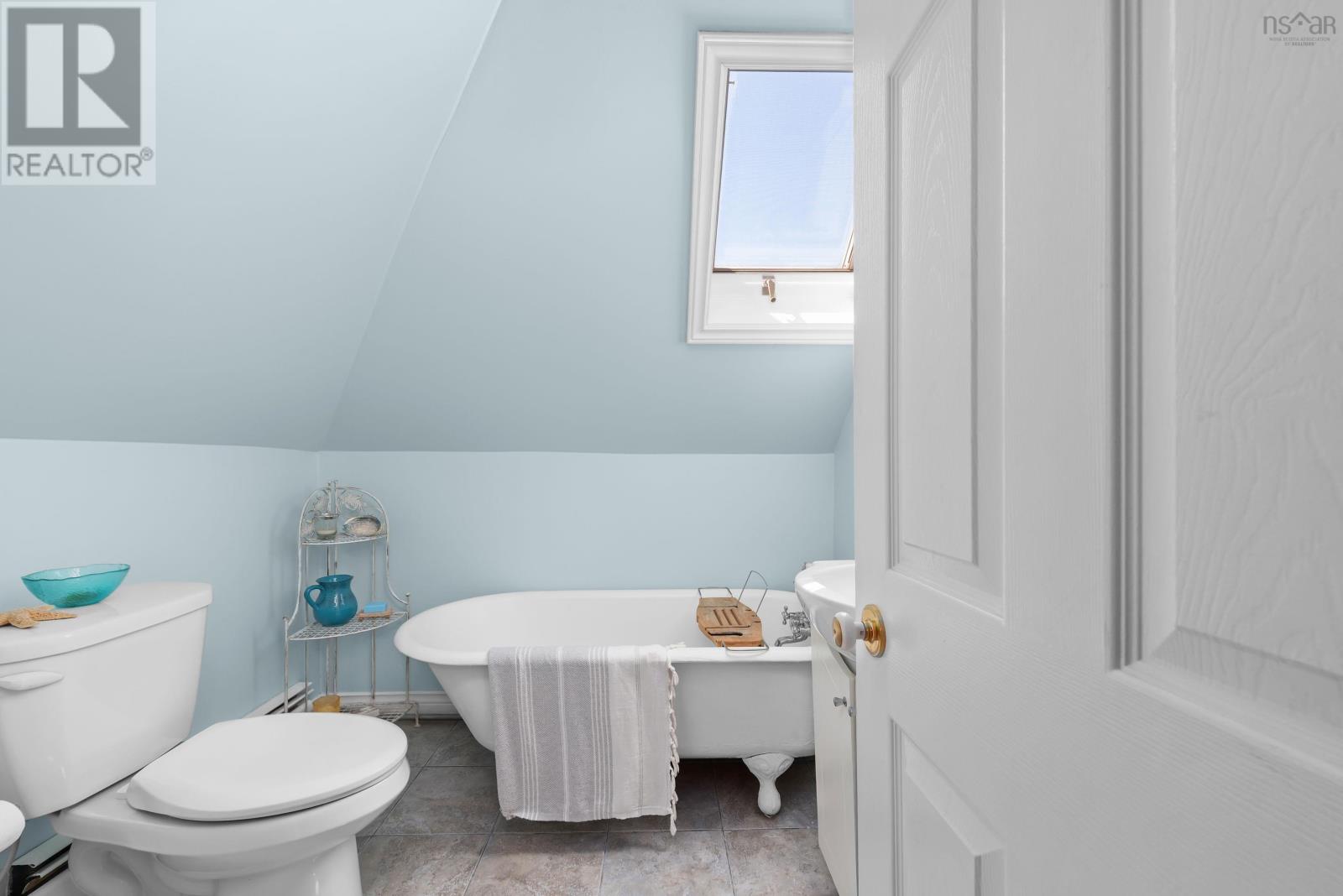1237 Purcells Cove Road - Image 25