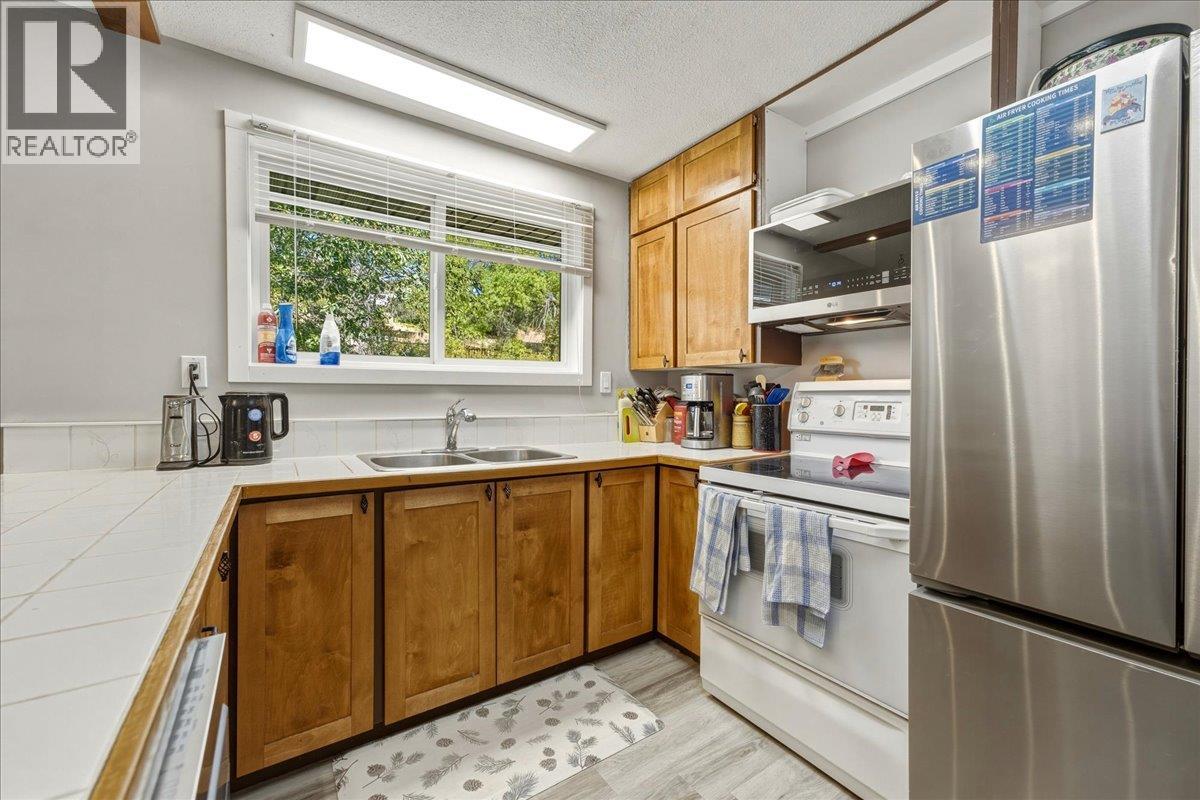 8404 Lakeview Drive - Image 12