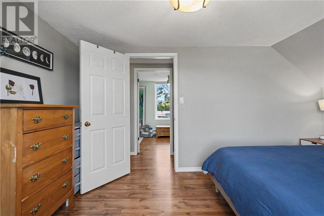 4527 Regional Road 35 - 22