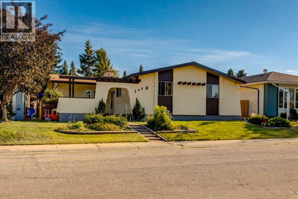 243 Cedarpark Green SW, Calgary, Alberta, T2W2K1