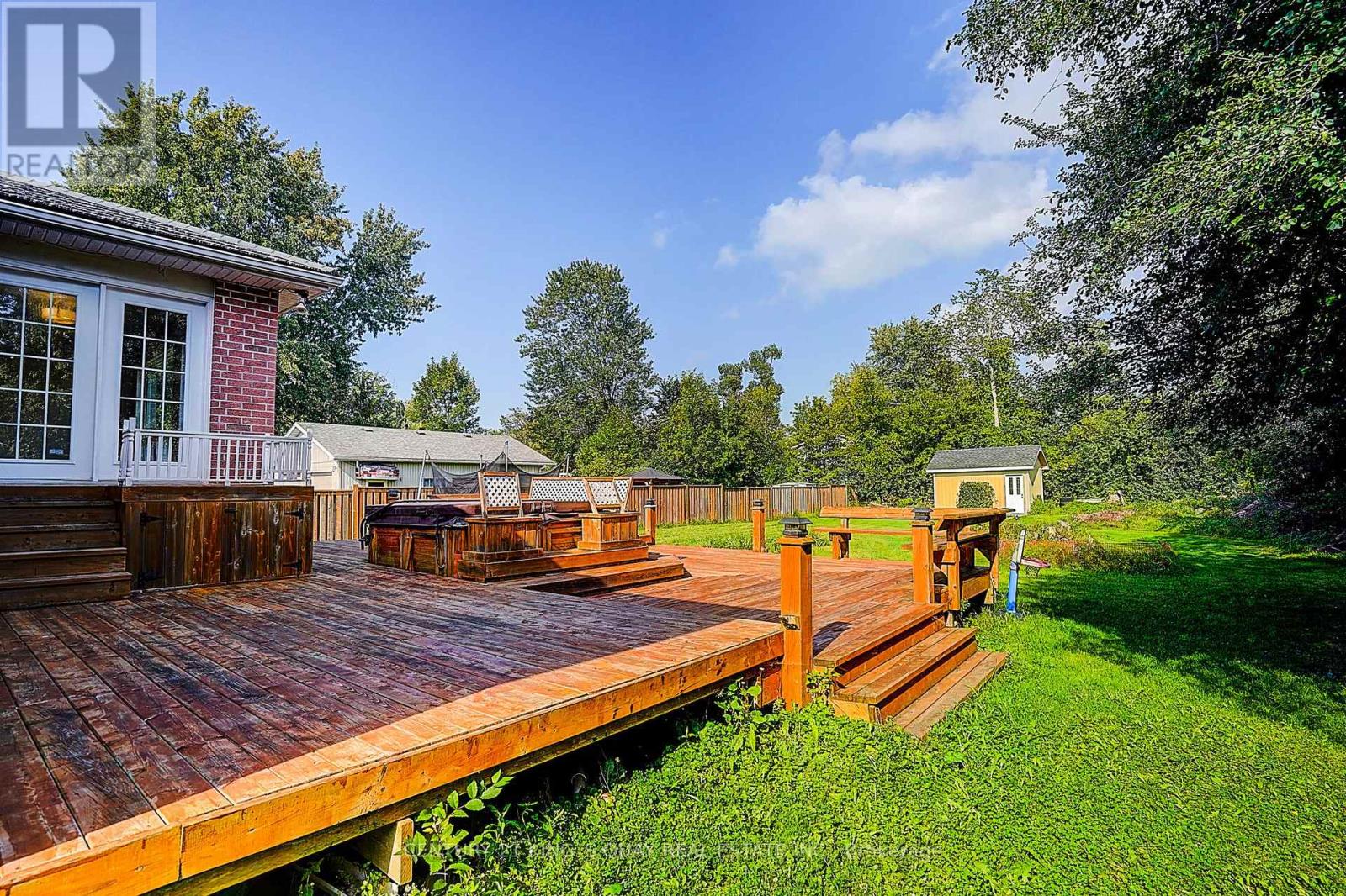 27 Windy Shore Drive, Georgina (Keswick North), Ontario, L4P1N1, Georgina (Keswick North), Ontario — photo 4 of 5