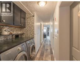 828 Dusseault, Yellowknife, NT X1A2Z4 Photo 16