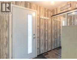 828 Dusseault, Yellowknife, NT X1A2Z4 Photo 18