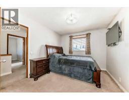 207 Eldorado Close NE - photo 24