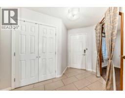 207 Eldorado Close NE - photo 4