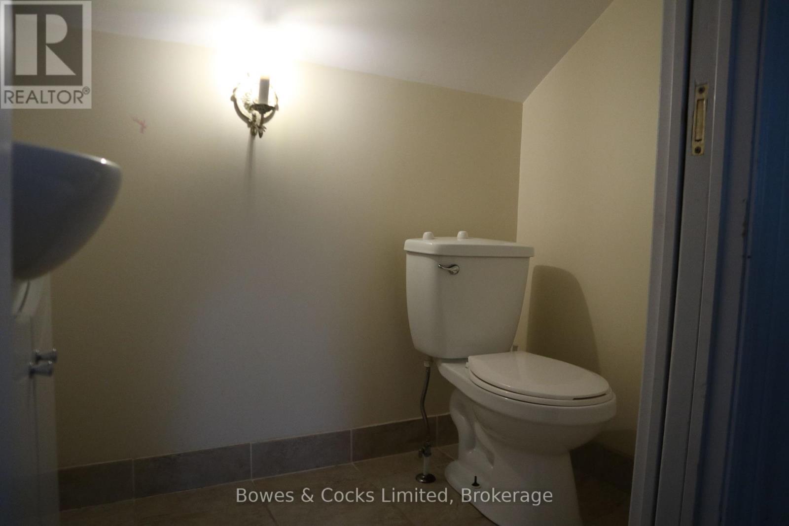 103 QUEEN STREET - 13