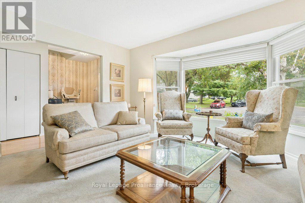 18 CONGER PLACE - Image 11