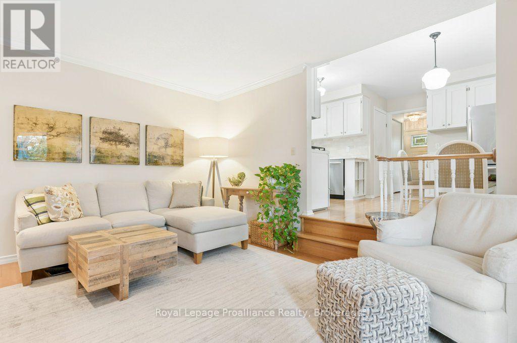 18 CONGER PLACE - 22