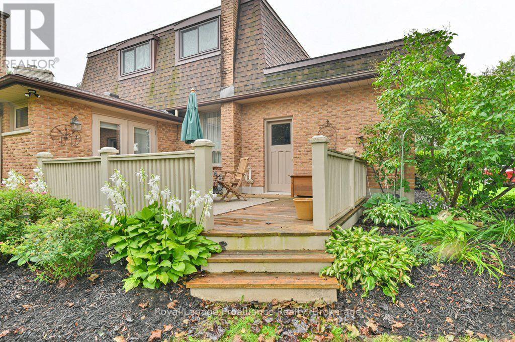 18 CONGER PLACE - 39