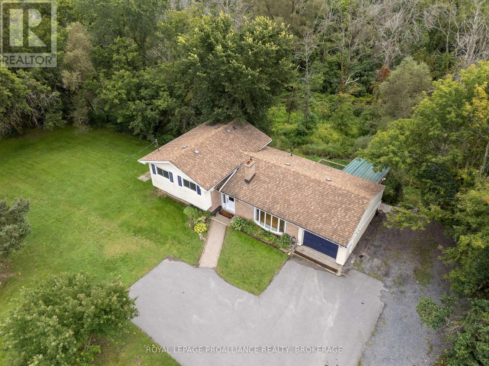 3519 PRINCESS STREET - 34