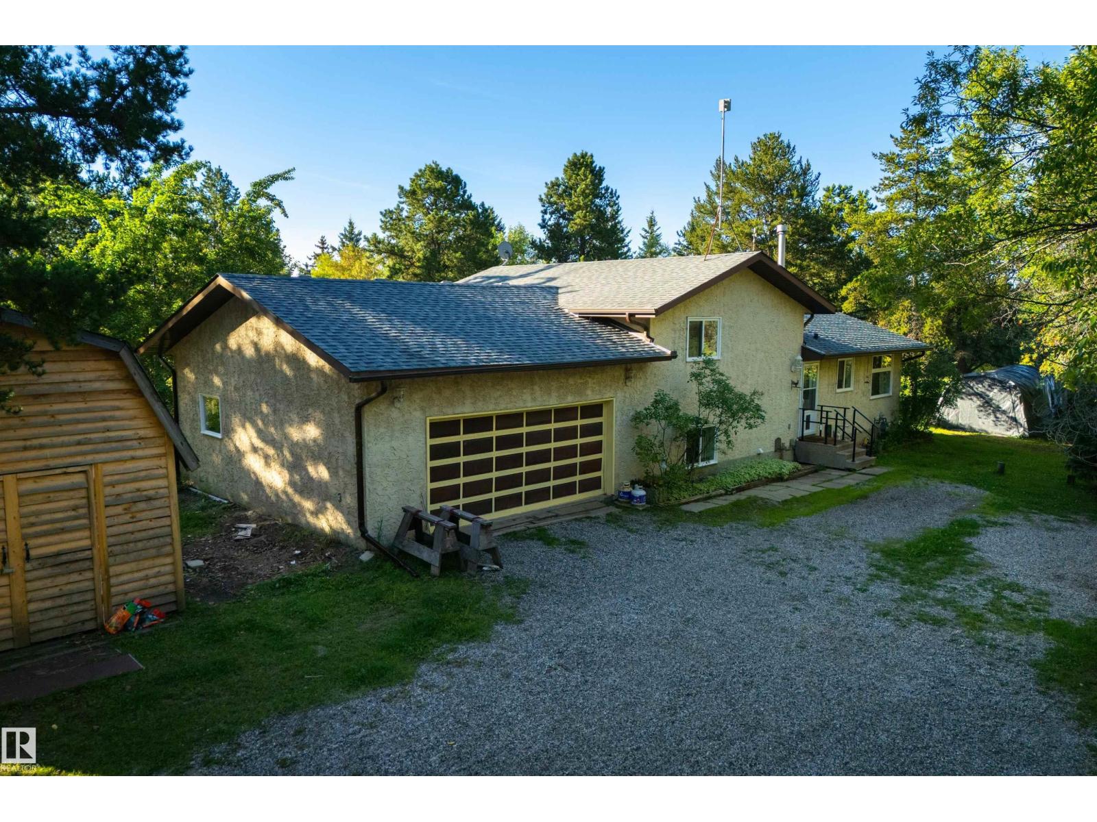 #4 2103 TWP ROAD 525 B - 44