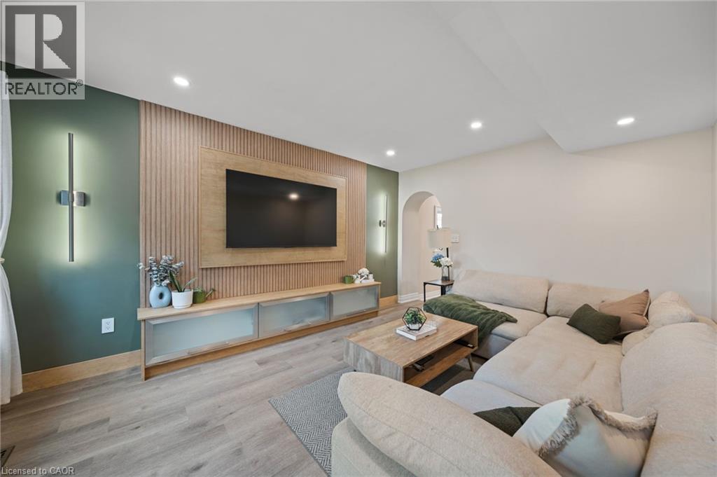 80 Sarah Street — photo 17