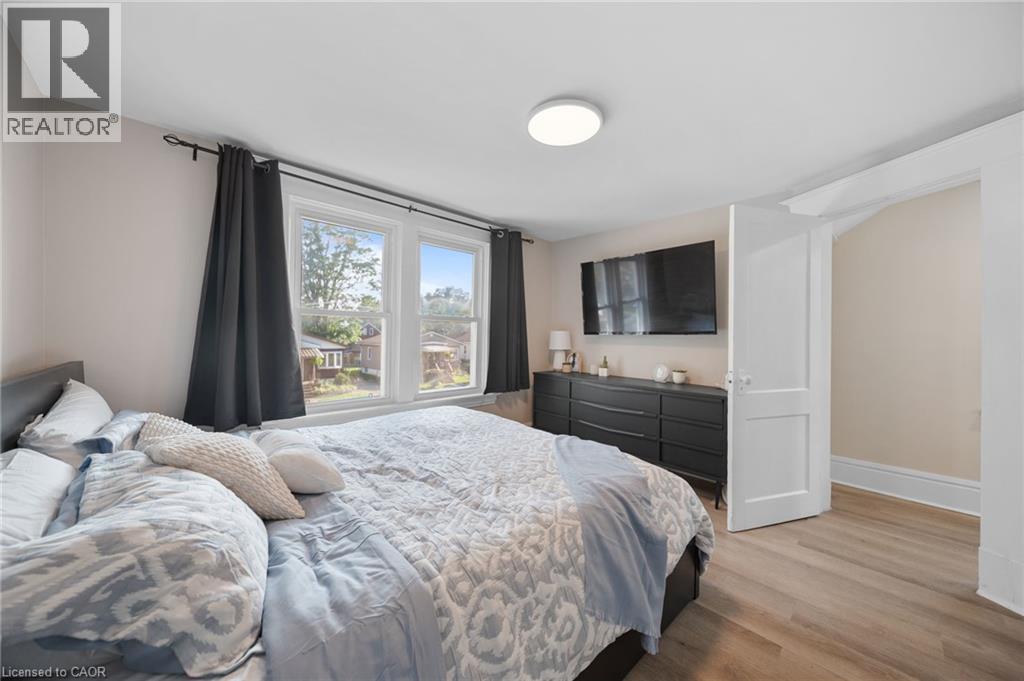 80 Sarah Street — photo 23