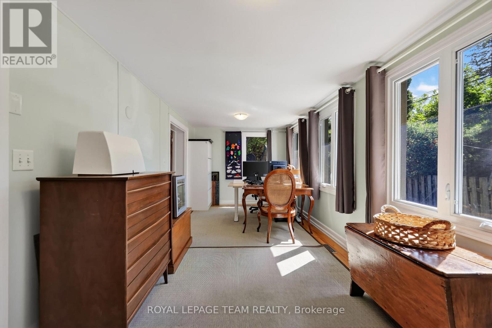 10 CLARENDON AVENUE - 20