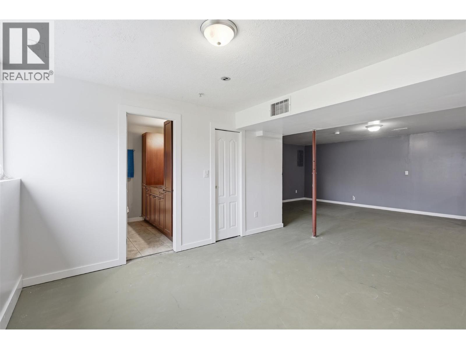 8840 Badger Drive - Image 34