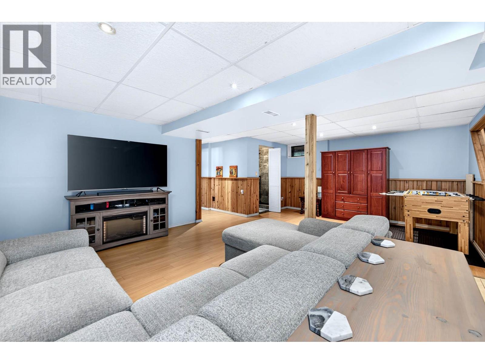 367 ROBSON Street - 17