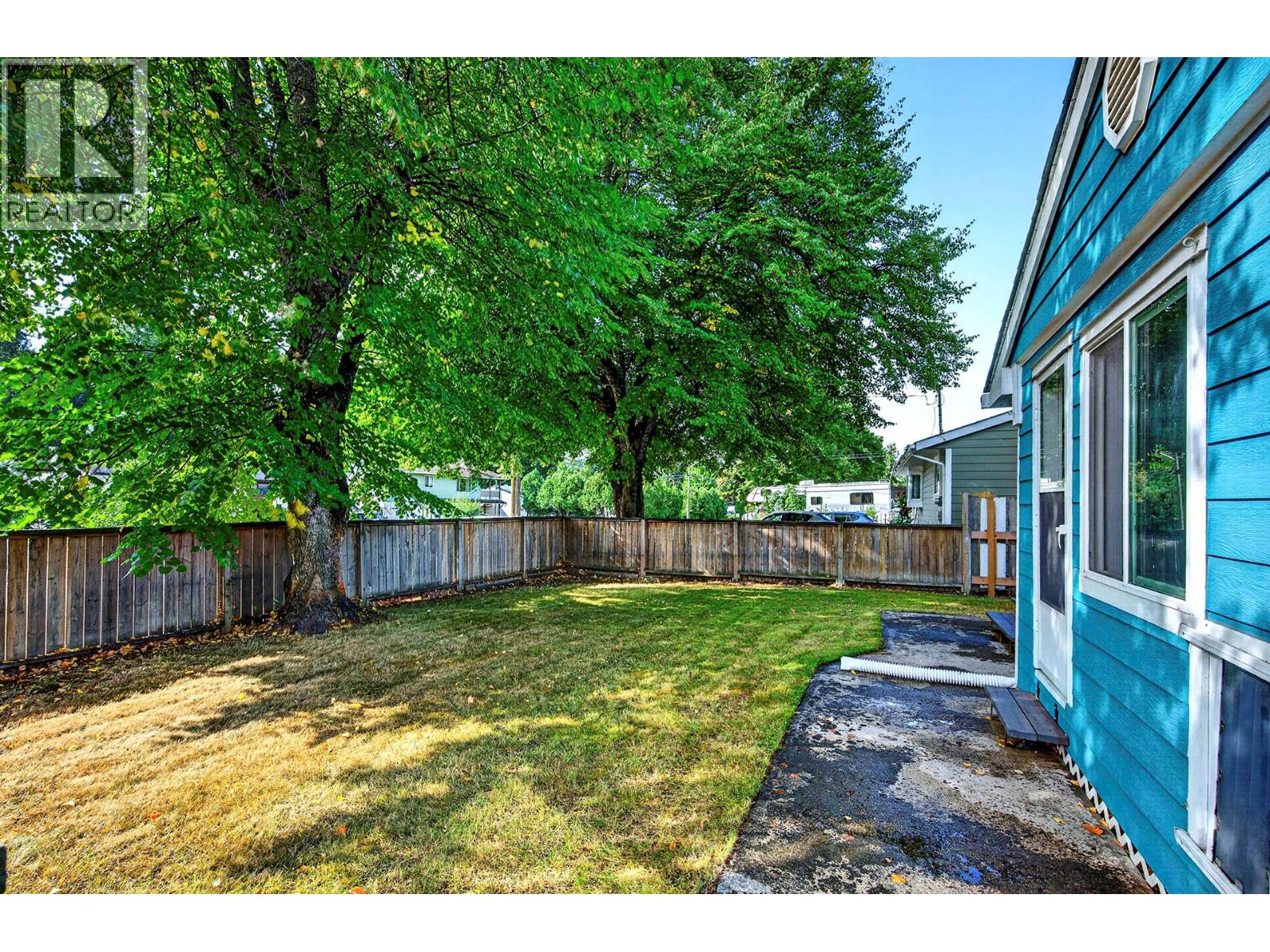 367 ROBSON Street - 23
