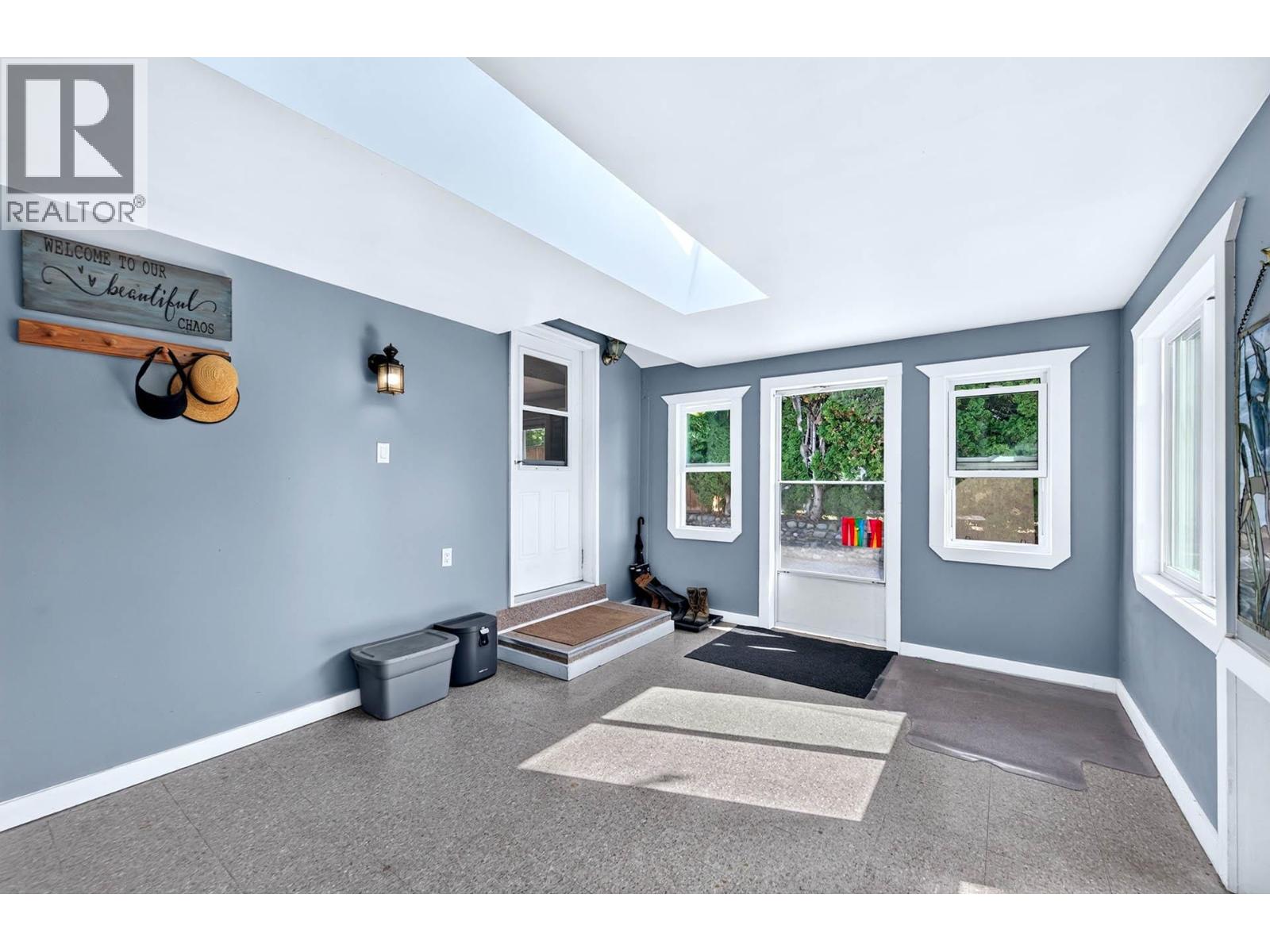 367 ROBSON Street - 3