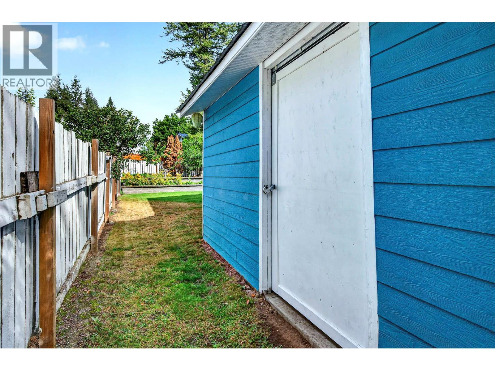 367 ROBSON Street - 30