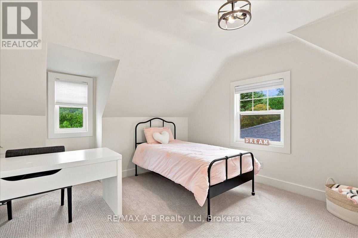 143 BRITANNIA STREET - 25