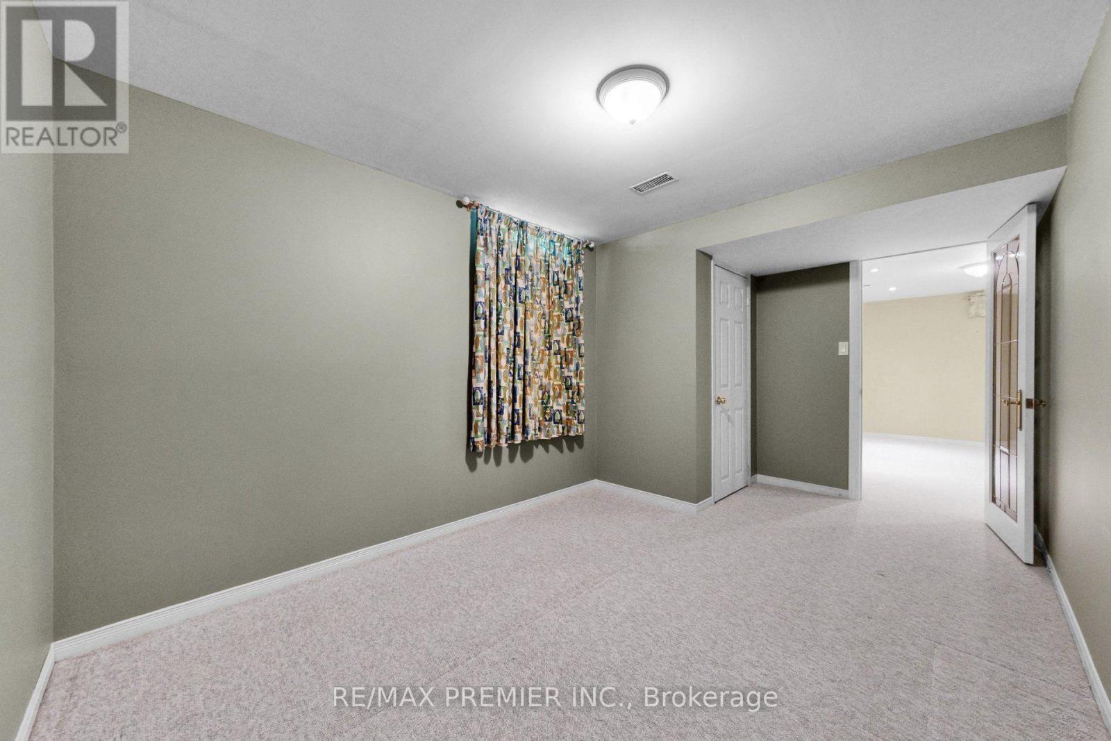 146 SOUTH BELAIR DRIVE - 30