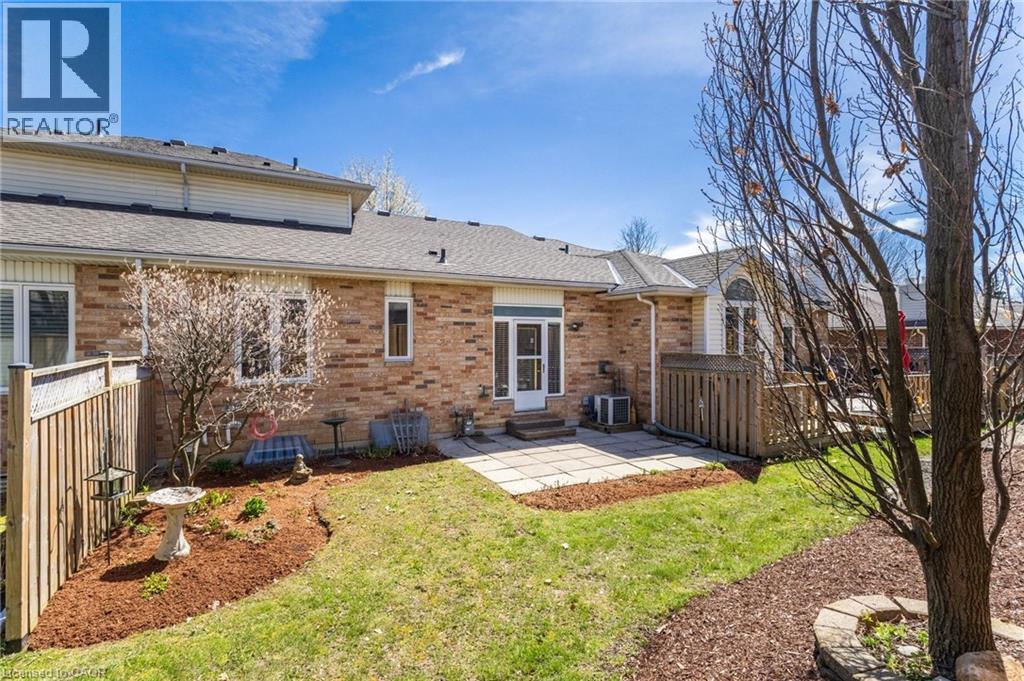 34 GREENTRAIL Drive - 40