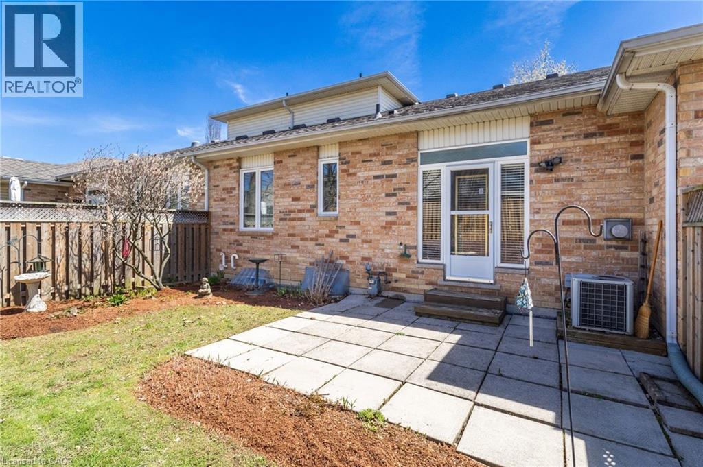 34 GREENTRAIL Drive - Image 38